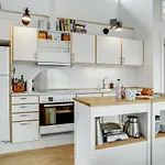 4 Bedroom In *