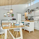 4 Bedroom In *