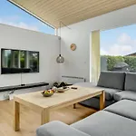 4 Bedroom In