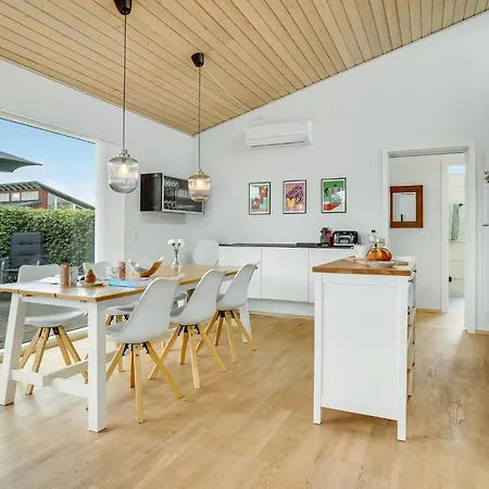 Holiday home 4 Bedroom In